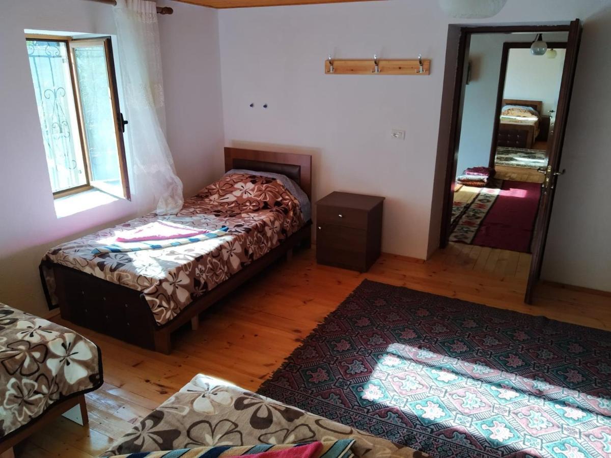 Guesthouse Shtini Fshat Exterior photo